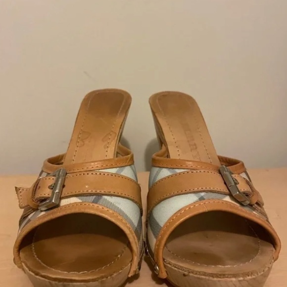Burberry Wood heel sandals - Picture 7 of 10